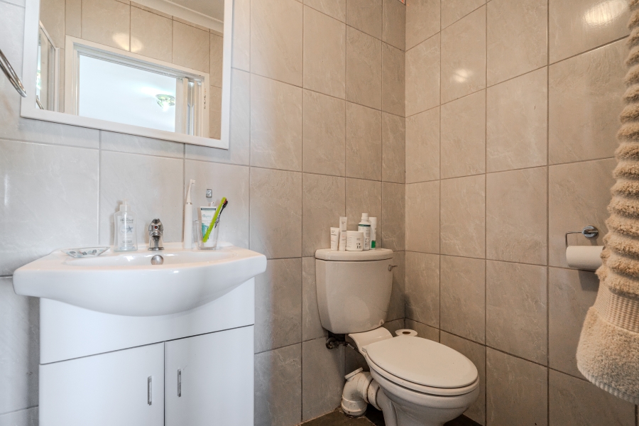To Let 2 Bedroom Property for Rent in Century City Western Cape